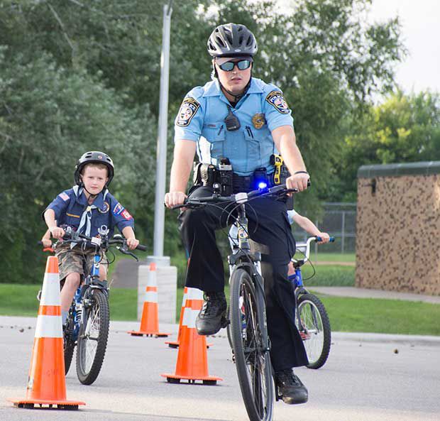 Pack 432 and CLPD to offer free bike helmets